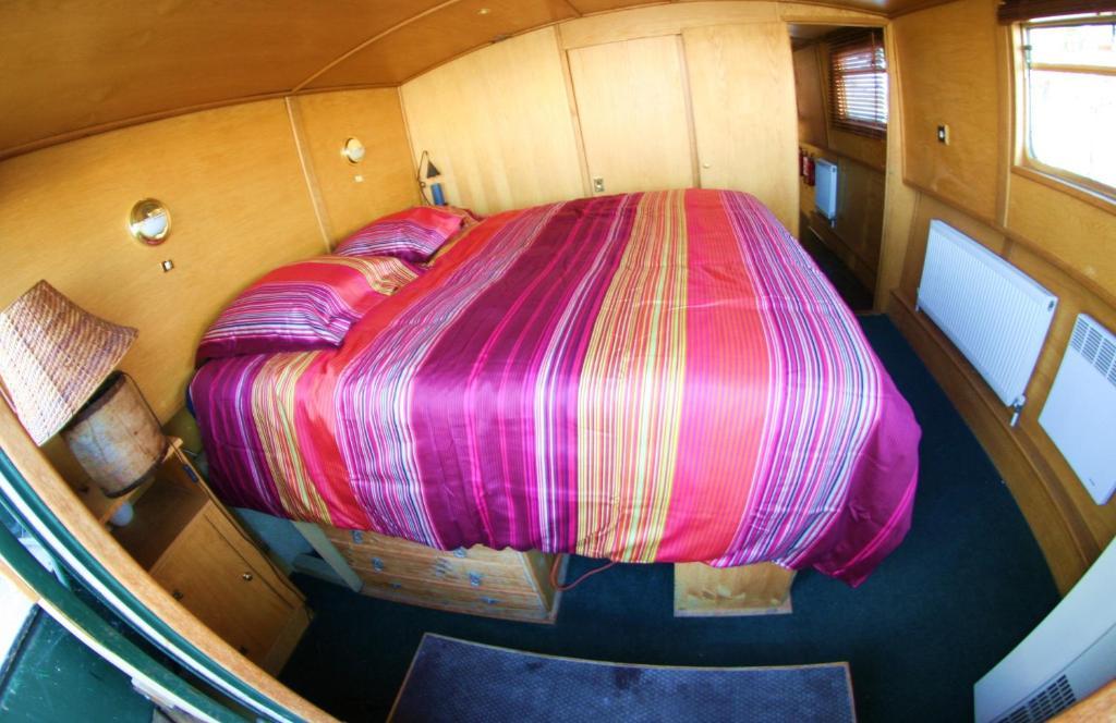 Peniche Poompui Hotel Aigues-Mortes Room photo